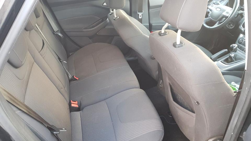 Ford Focus 2012 — photo 12