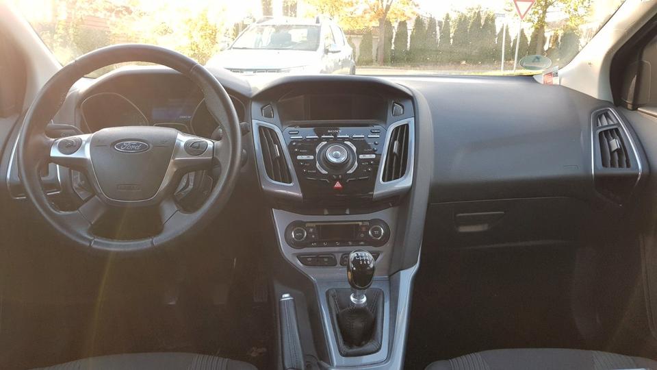 Ford Focus 2012 — photo 14