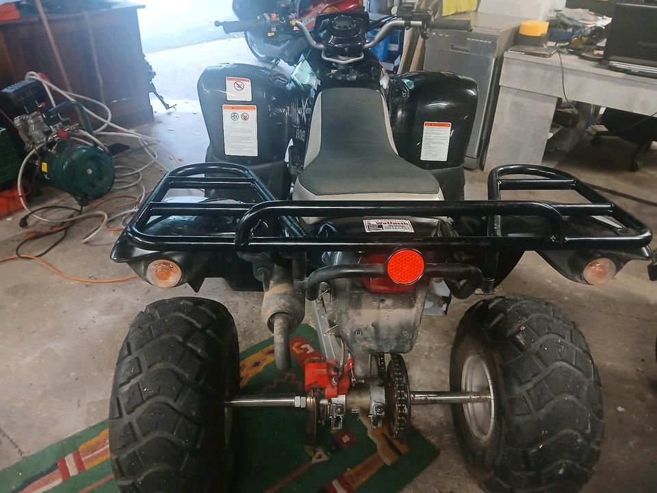 Weitere Motorräder Gelöscht • Hercules Quad Automatic mit Rückwärtsgang Heute Winterpreis 2006 — interior