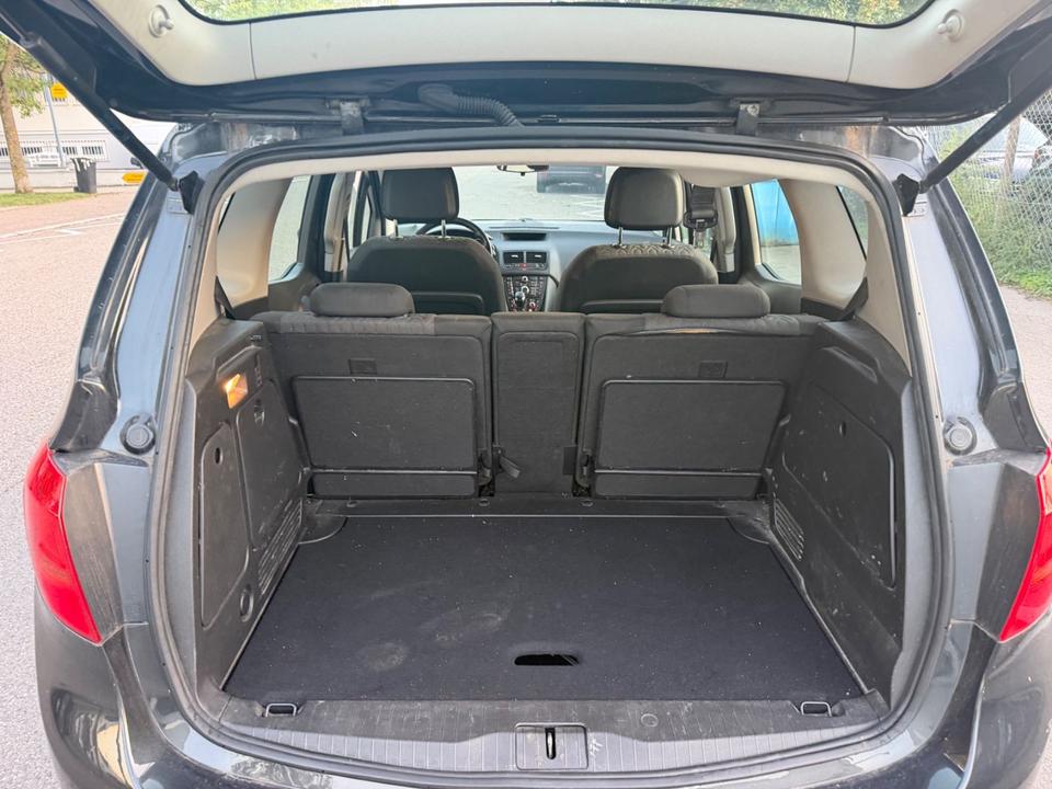 Opel Meriva 2013 — photo 10
