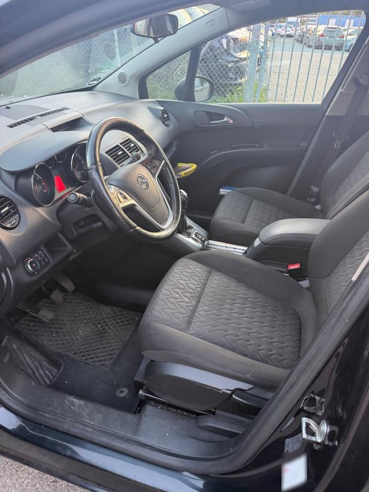 Opel Meriva 2013 — photo 6
