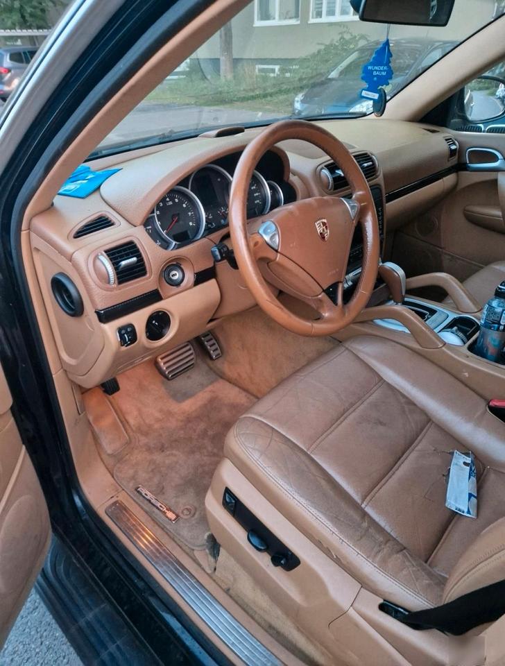 Porsche Cayenne 2004 — engine