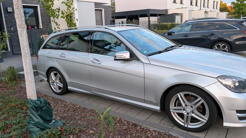 Mercedes Benz C 200 2012 — engine