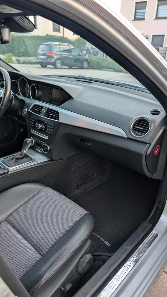 Mercedes Benz C 200 2012 — photo 5