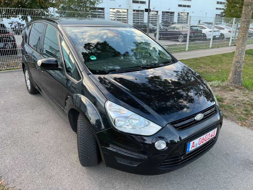 Ford S-Max 2010 — салон