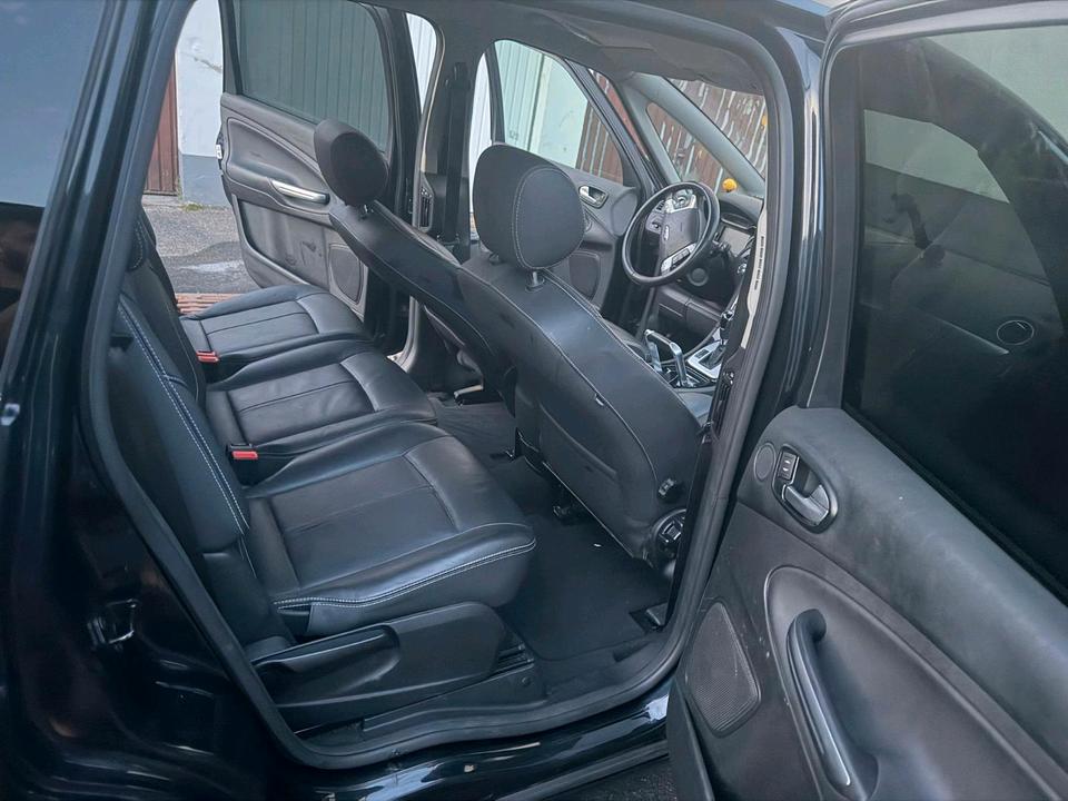 Ford S-Max 2011 — photo 8