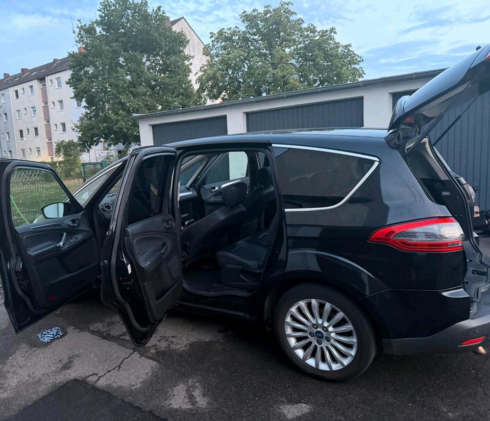 Ford S-Max 2011 — photo 9