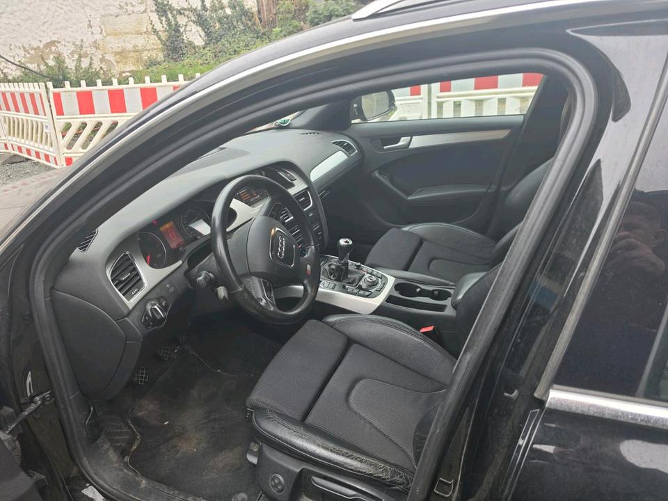 Audi A4 2010 — photo 5