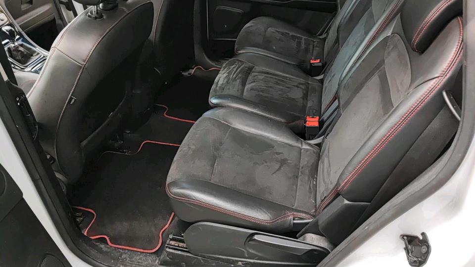 Ford S-Max 2009 — photo 8