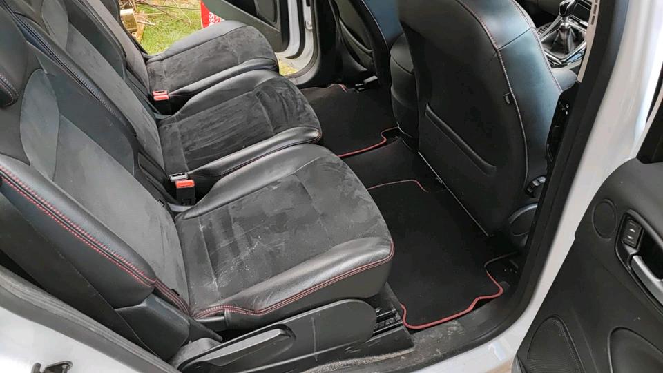 Ford S-Max 2009 — photo 9