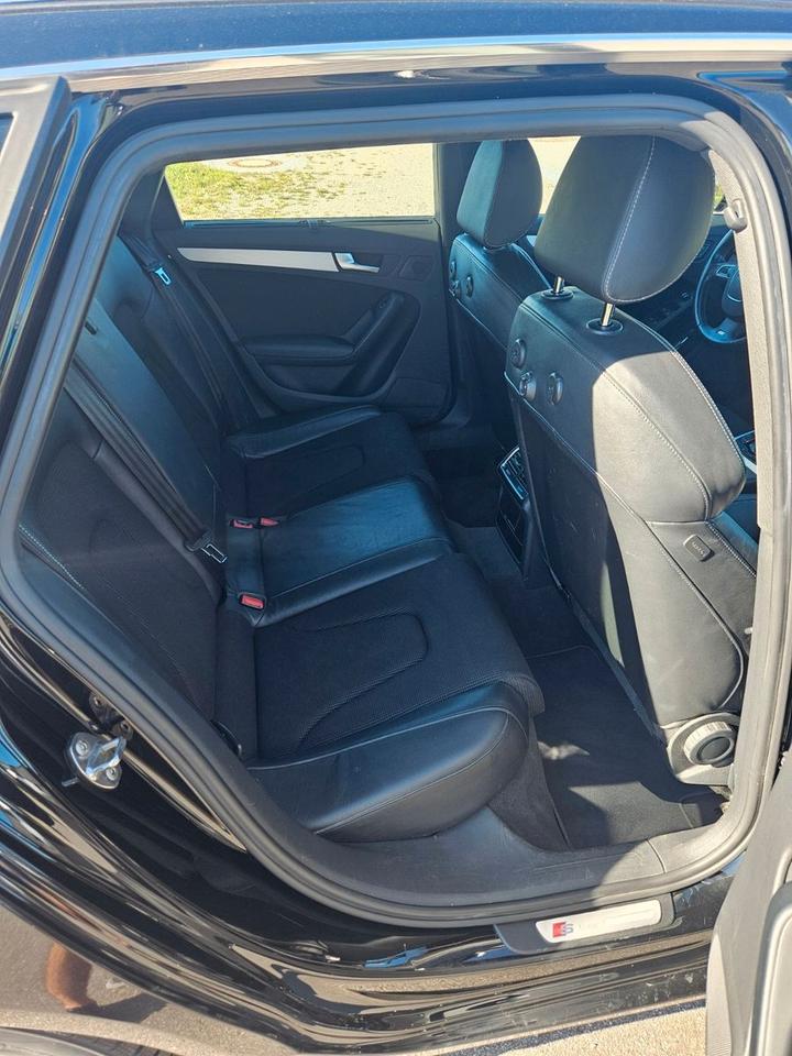 Audi A4 2009 — photo 10