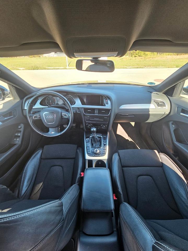 Audi A4 2009 — photo 12