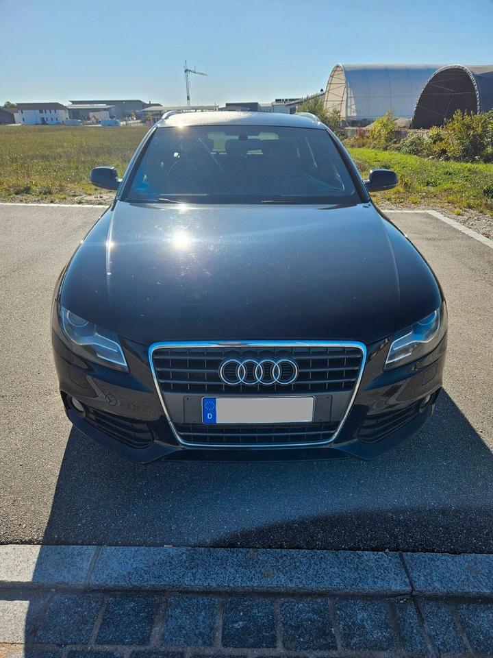 Audi A4 2009 — rear view