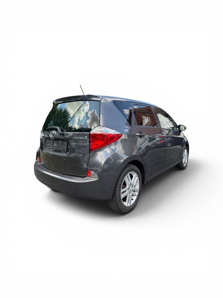 Toyota Verso 2013 — photo 5