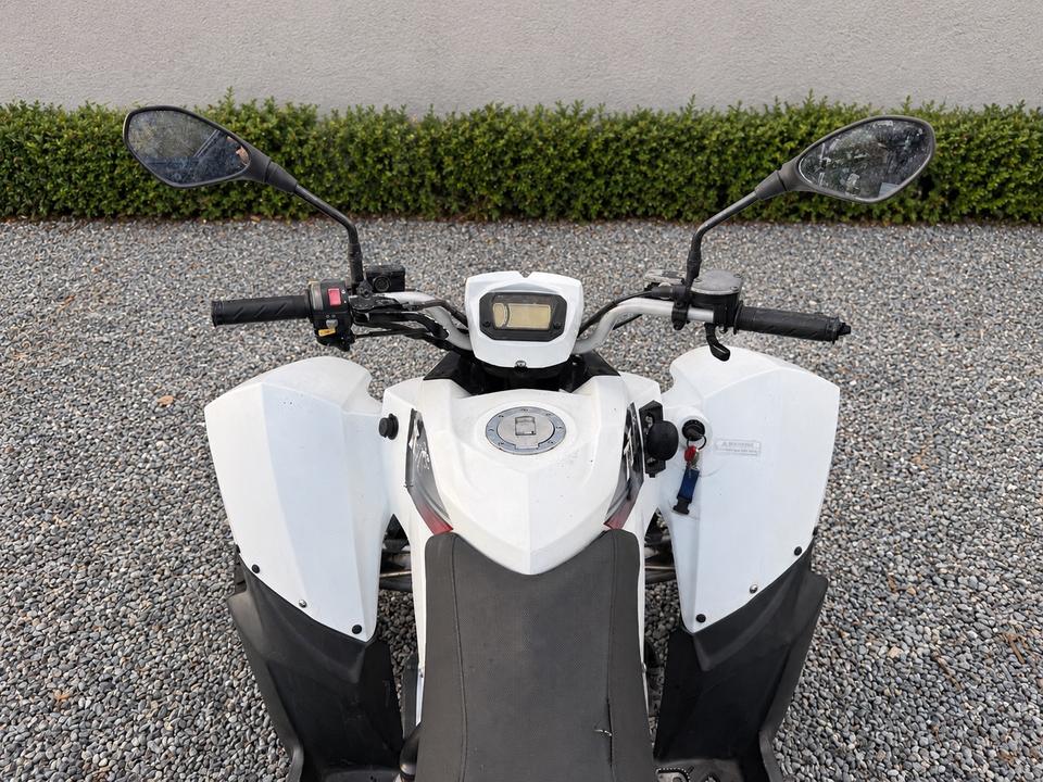 Weitere Motorräder Triton Baja Acces 250R – Automatik – Weiß 2010 — interior