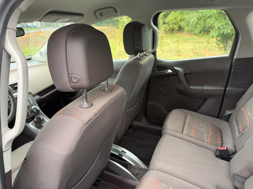 Opel Meriva 2010 — photo 13