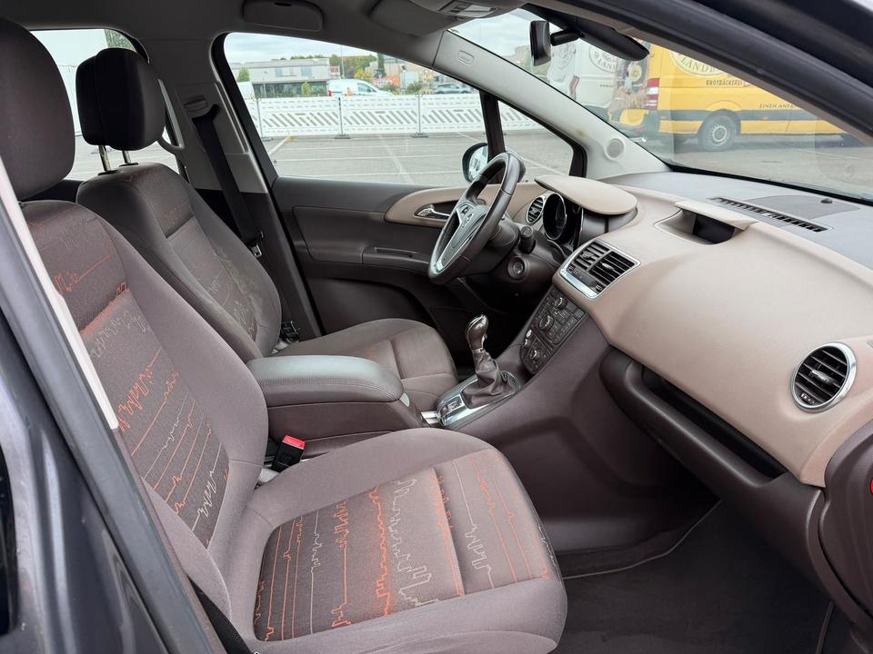 Opel Meriva 2010 — photo 18