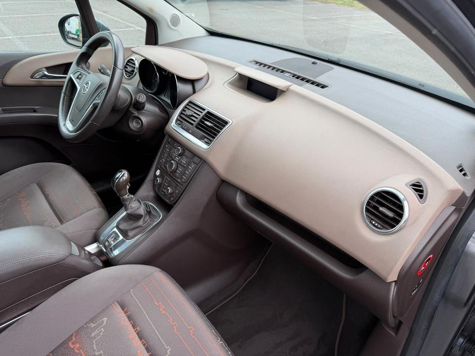 Opel Meriva 2010 — photo 22