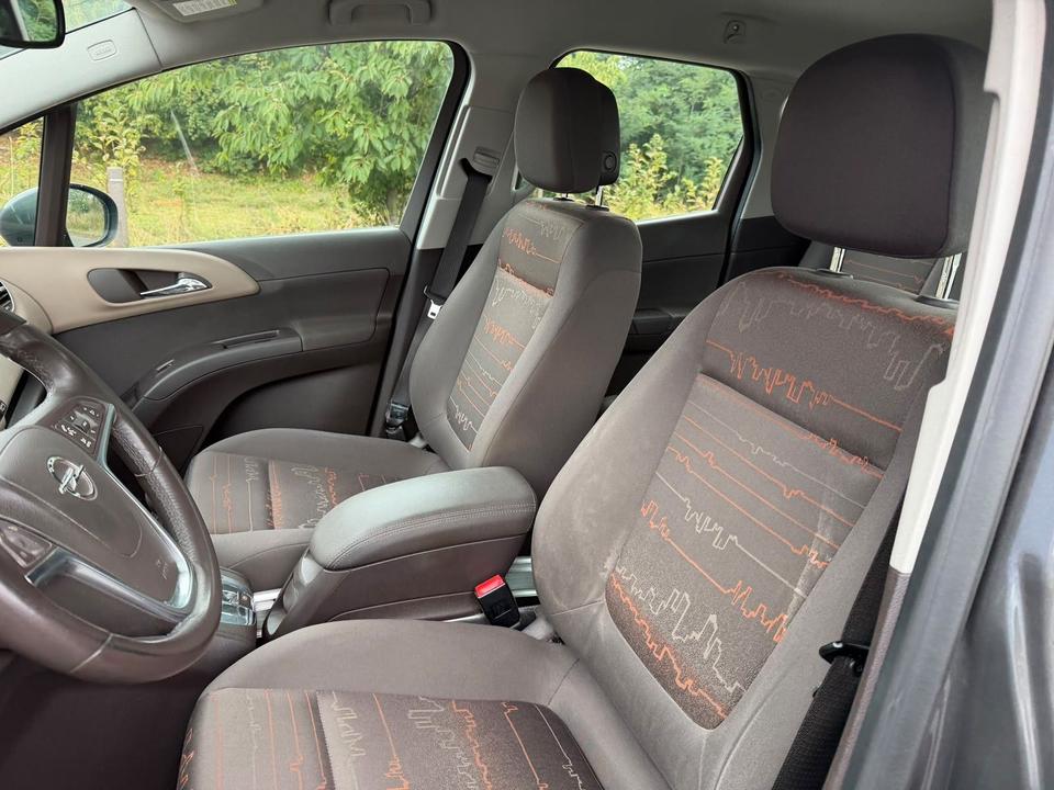 Opel Meriva 2010 — photo 25
