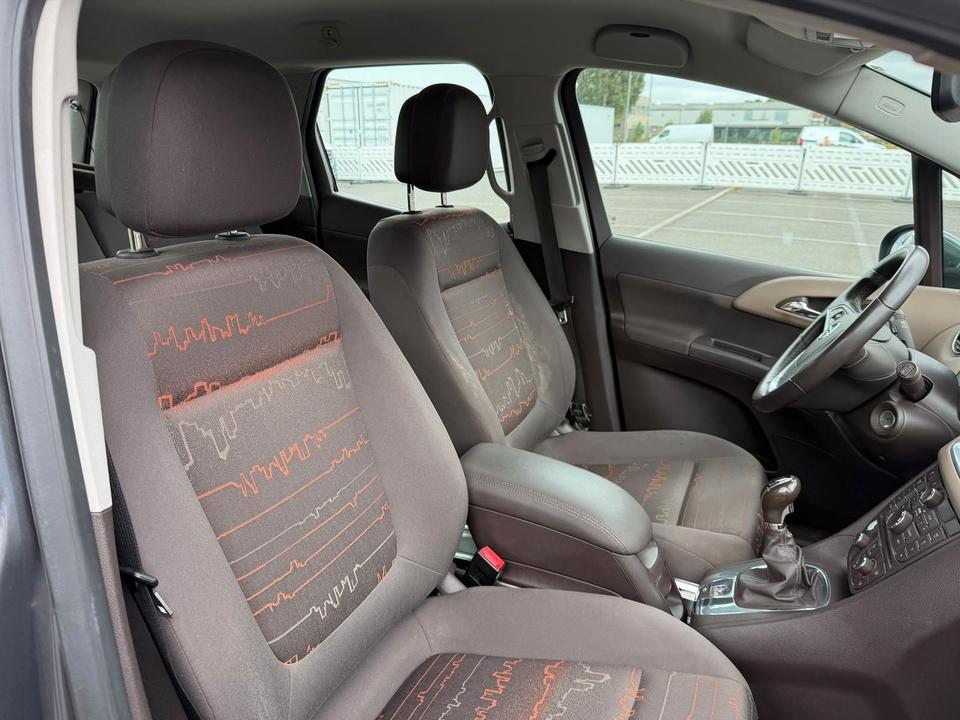 Opel Meriva 2010 — photo 28