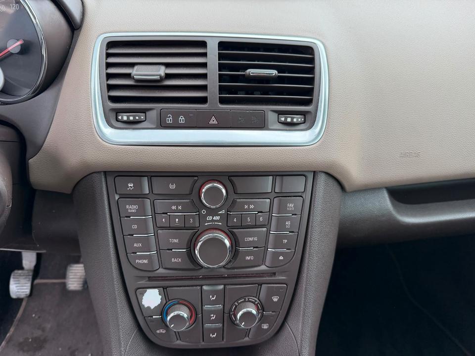 Opel Meriva 2010 — photo 31