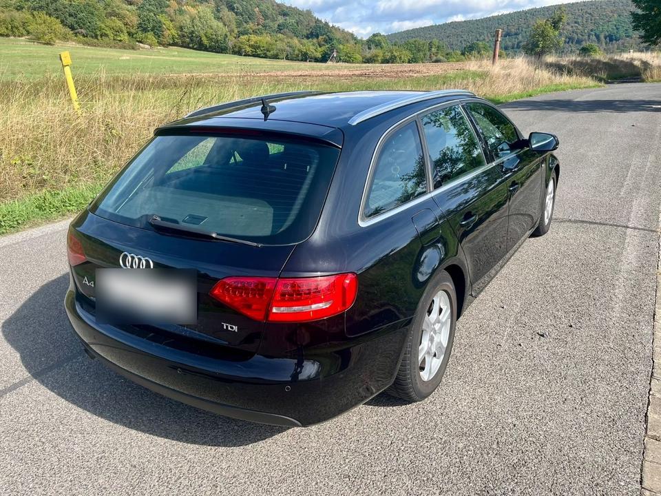 Audi A4 2011 — photo 7