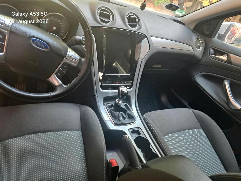 Ford Mondeo 2012 — photo 9