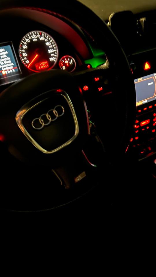 Audi A4 2006 — engine