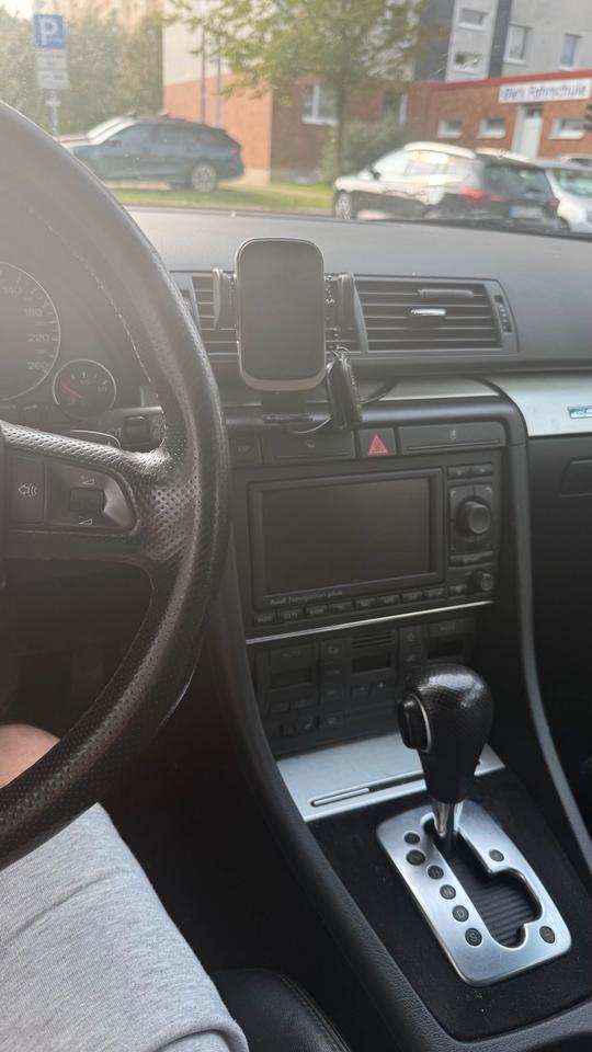 Audi A4 2006 — photo 9