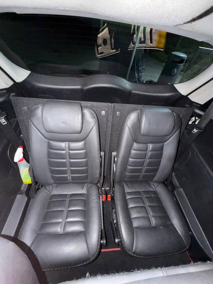 Ford S-Max 2009 — photo 7