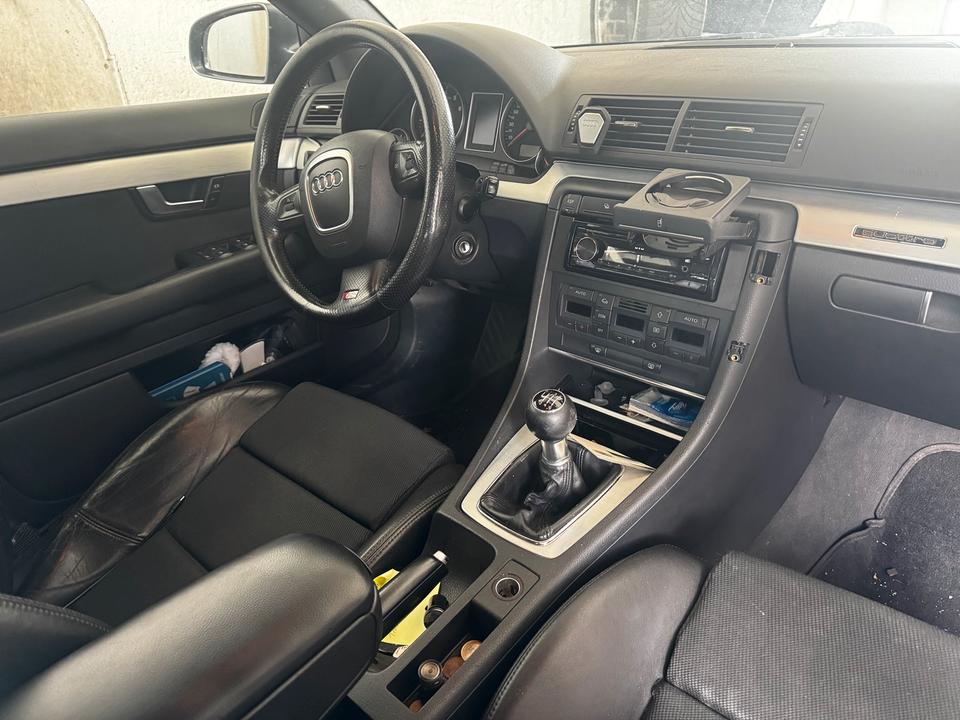 Audi A4 2005 — photo 7