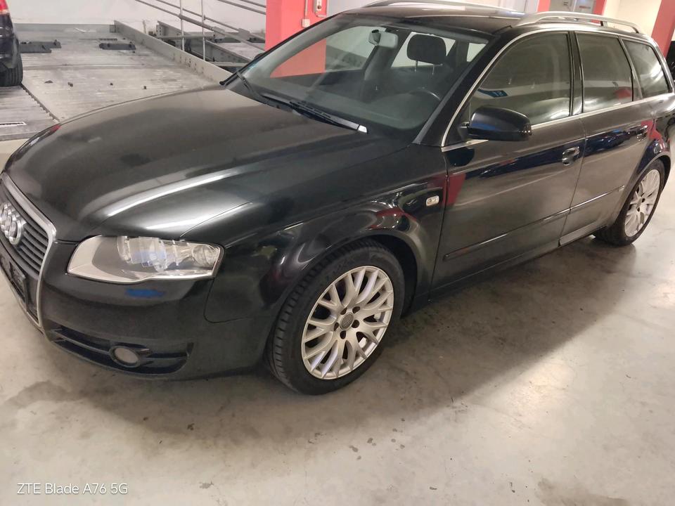 Audi A4 2007 — вигляд ззаду