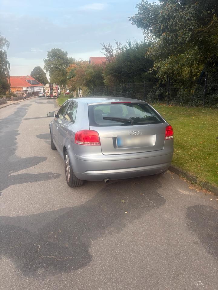 Audi A3 2005 — салон
