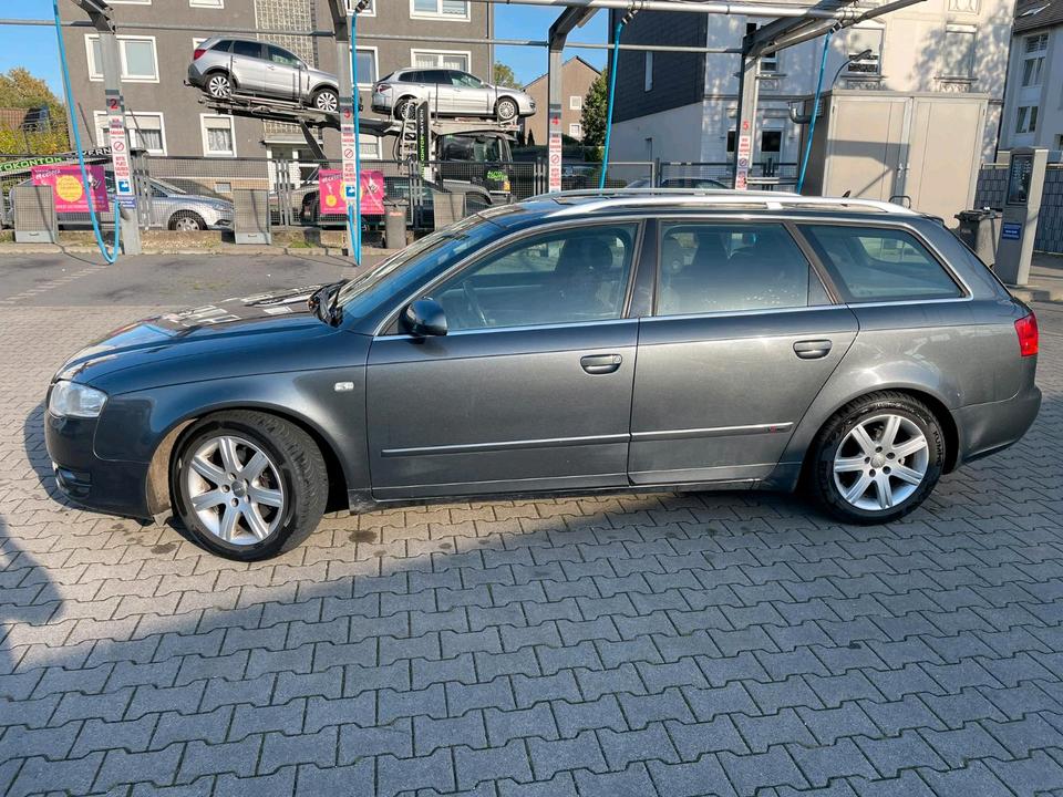 Audi A4 2007 — салон