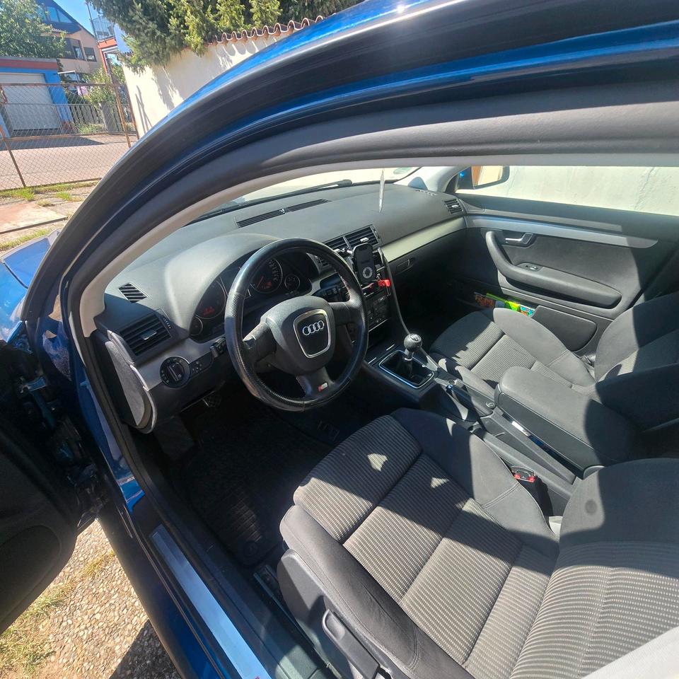 Audi A4 2006 — двигун