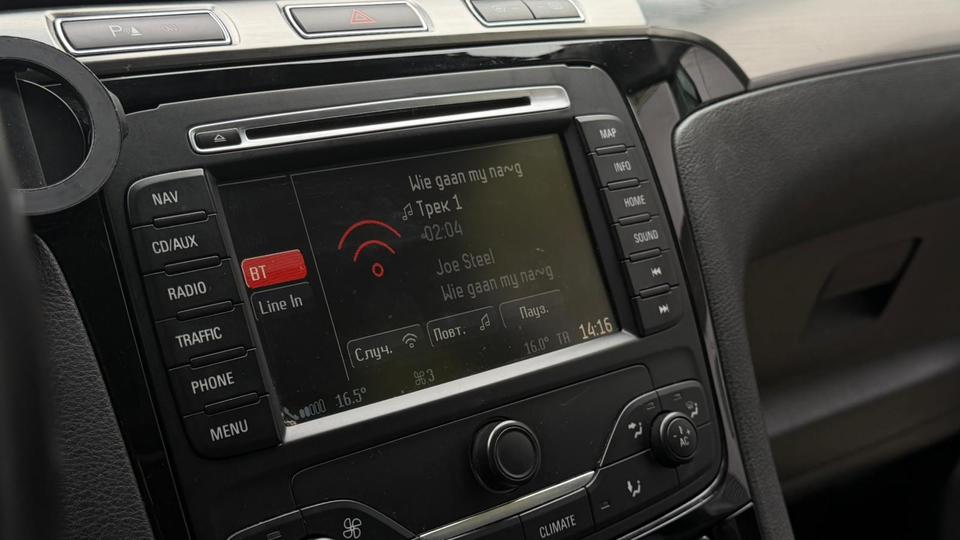 Ford S-Max 2013 — photo 11