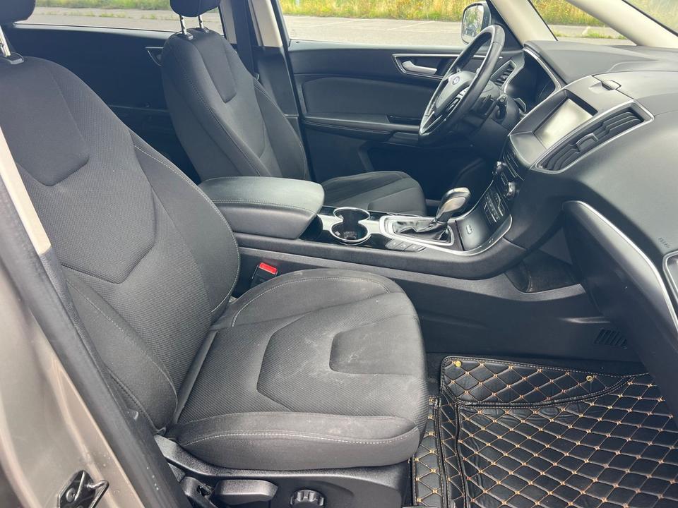Ford S-Max 2015 — photo 11
