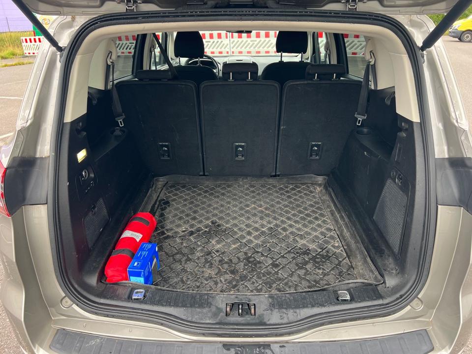 Ford S-Max 2015 — photo 14