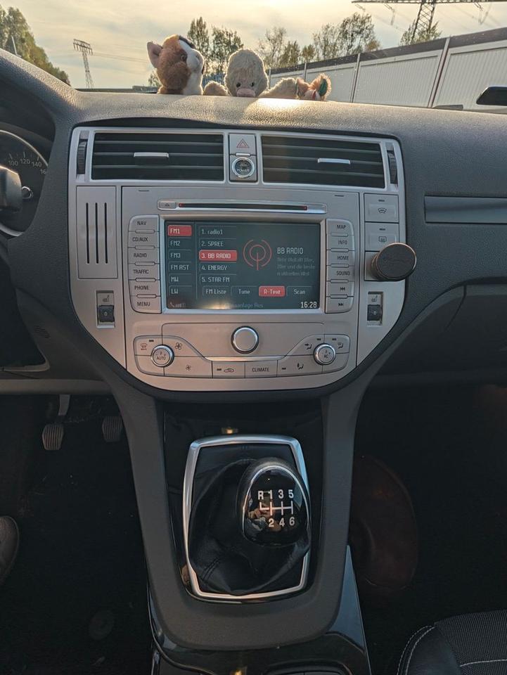 Ford Kuga 2012 — photo 13