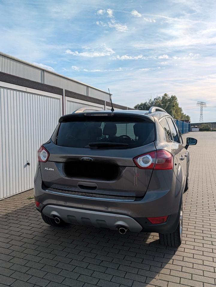 Ford Kuga 2012 — engine