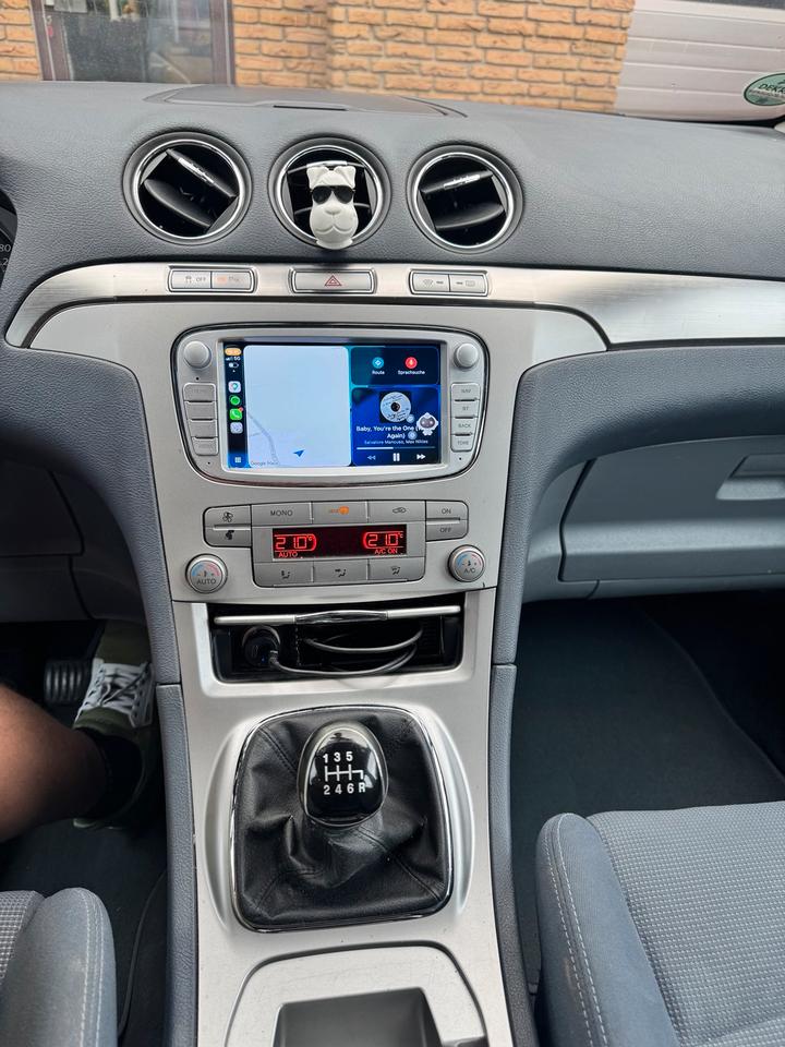 Ford S-Max 2009 — photo 9