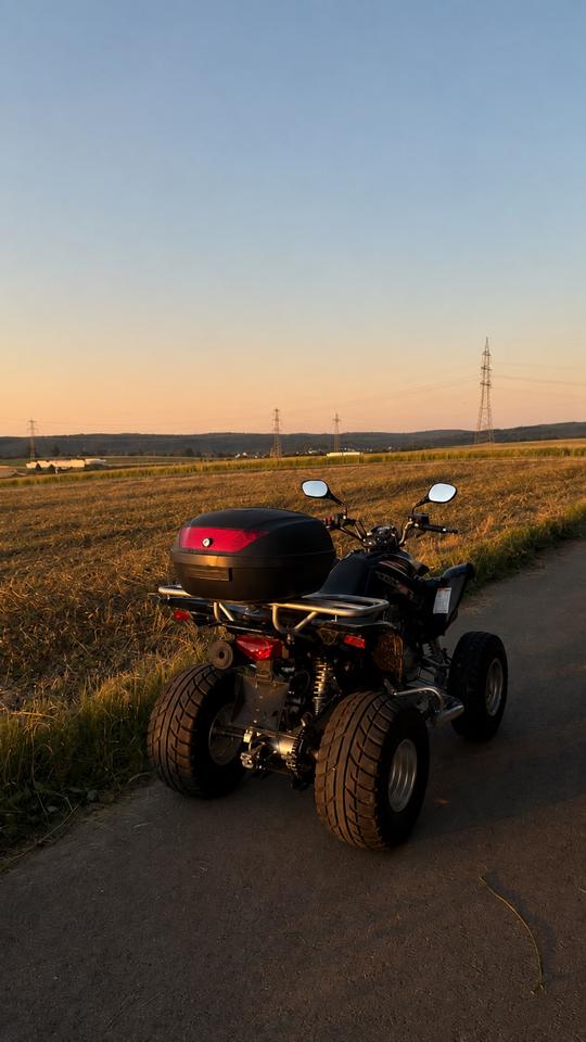 Kymco Quad zu verkaufen – ca. 6.000 km 2012 — rear view
