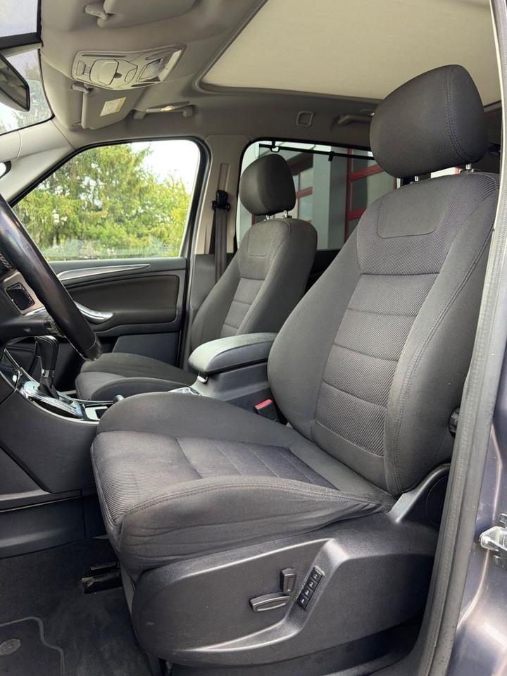 Ford S-Max 2014 — photo 17