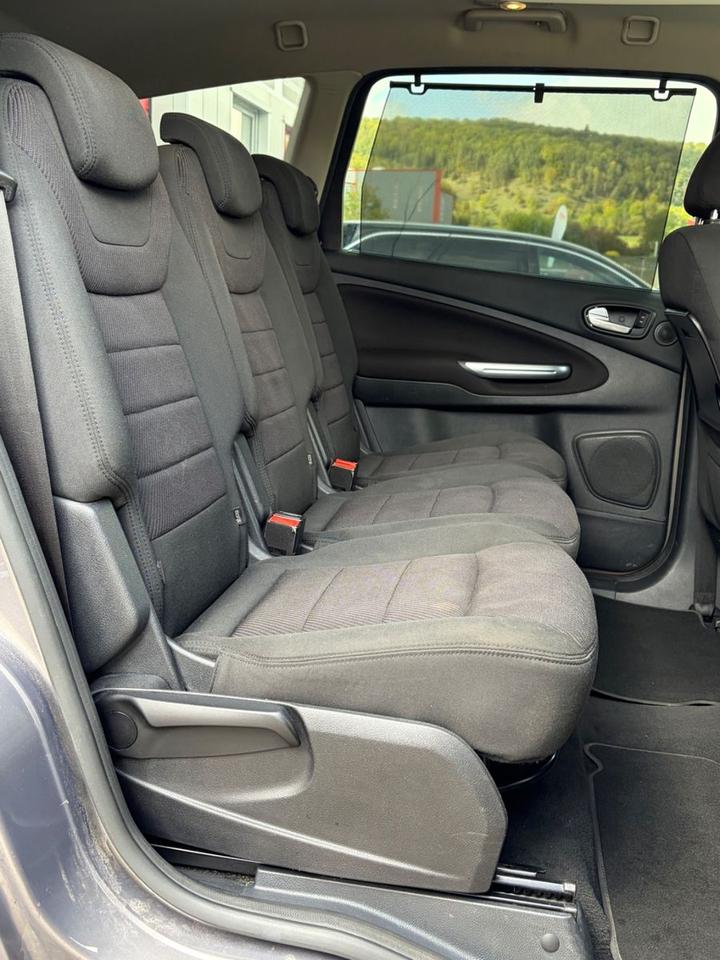 Ford S-Max 2014 — photo 21