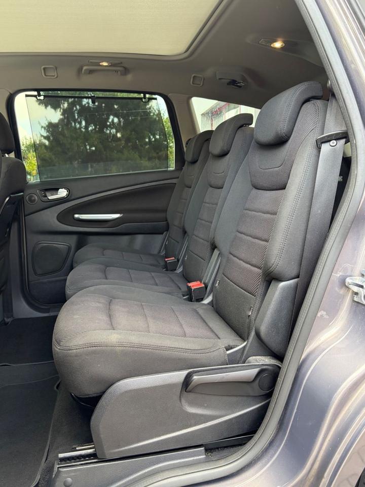 Ford S-Max 2014 — photo 24