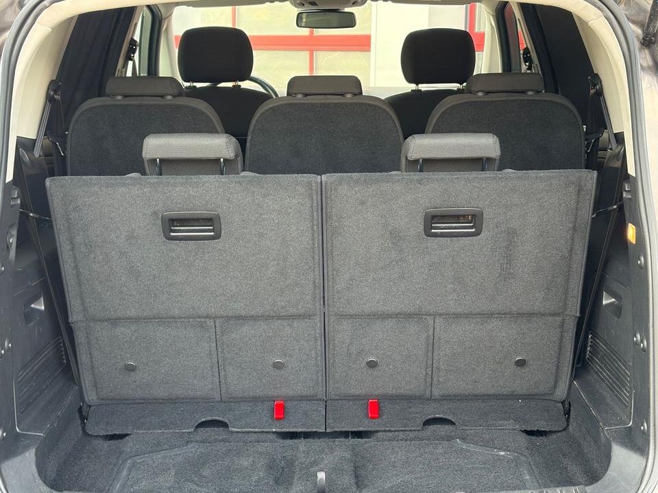 Ford S-Max 2014 — photo 26