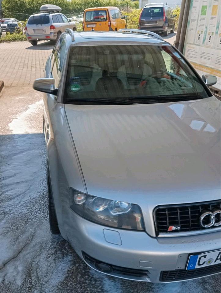Audi A4 2004 — photo 6