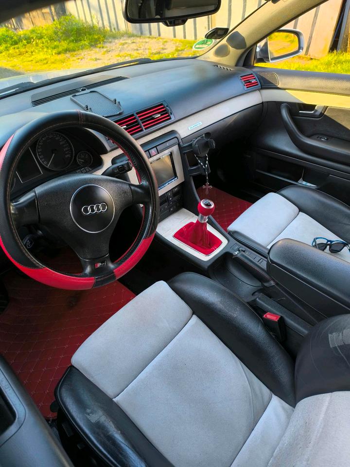 Audi A4 2004 — photo 7