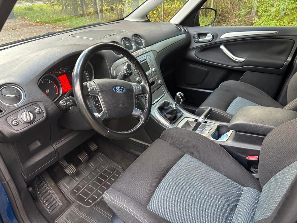 Ford S-Max 2010 — photo 6