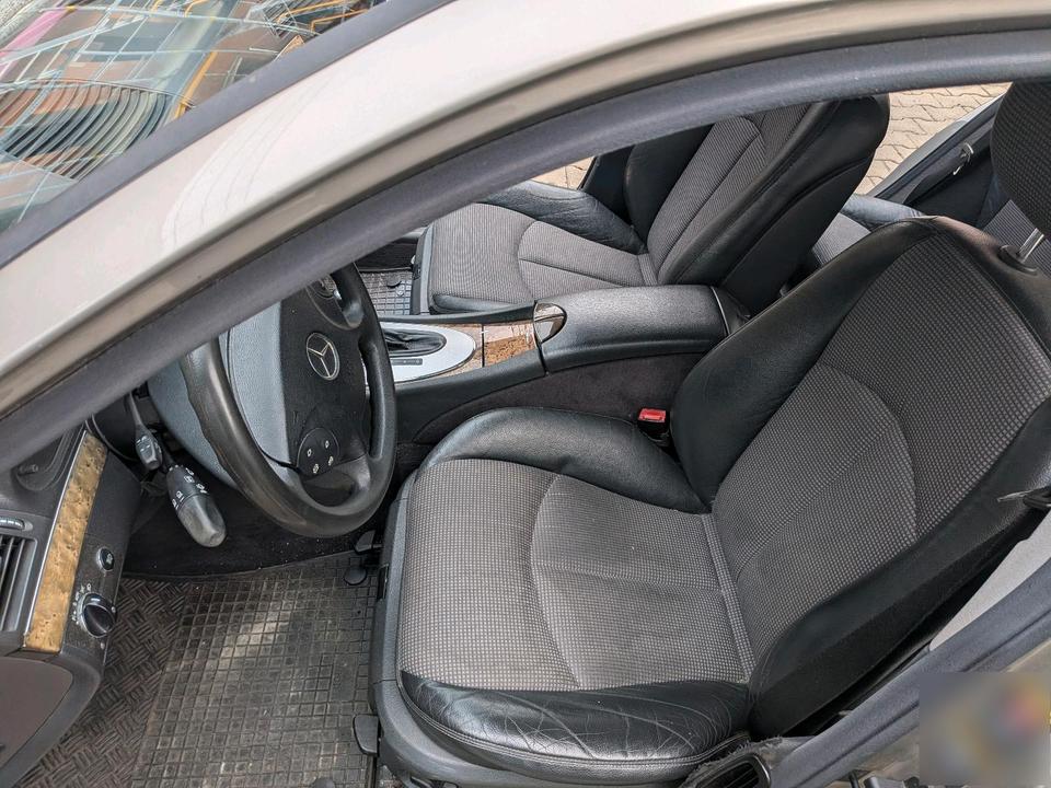 Mercedes Benz Weitere E-Klasse 2004 — photo 5